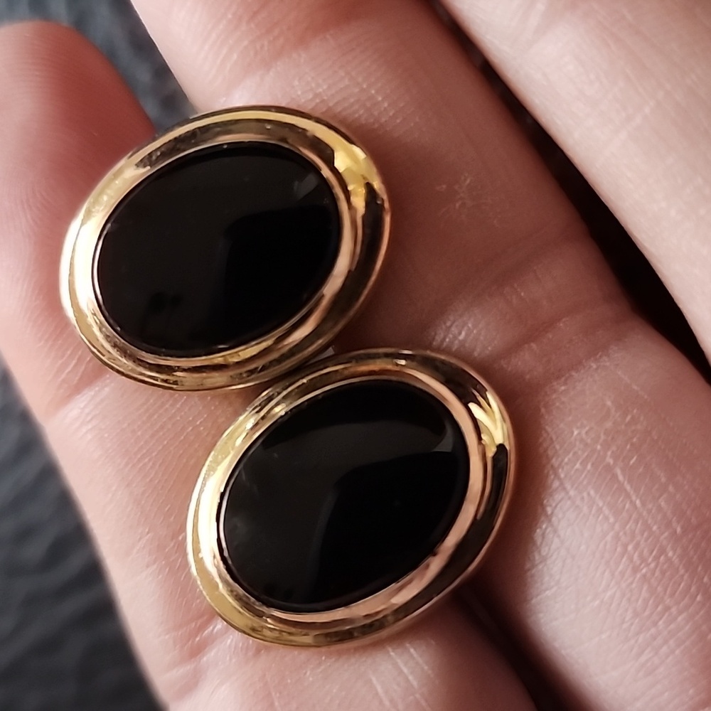 VTG Sarah Coventry Black and Gold Oval Cufflinks